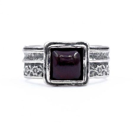 Izraeli ezüst gránát köves gyűrű "kis.négyzet"