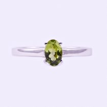 Ezüst olivin (peridot) köves gyűrű "4x6"