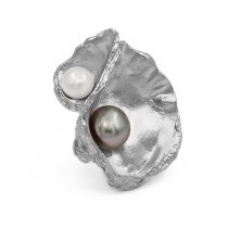 Ezüst kagyló gyűrű gyöngyökkel