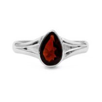 Ezüst gránát köves gyűrű "csepp"