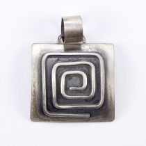 Egyedi ezüst görög mintás medál